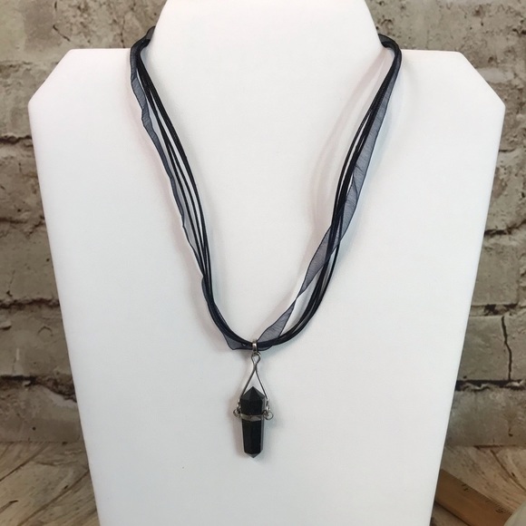 Handmade Jewelry - Black Agate point pendant necklace